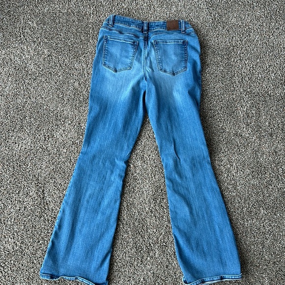 Maurices boot cut jeans Sz 10 - Picture 2 of 3